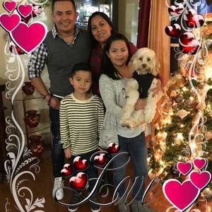 Meet your Posher, Loyda